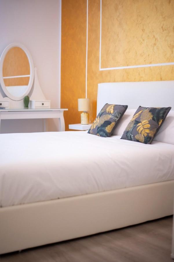 Isabel Apartaments Old Town Padova Bagian luar foto